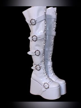 Ellie Shoes White 500-KAMORA Chunky Platform Thigh High Buckle Boots Size 7 goth